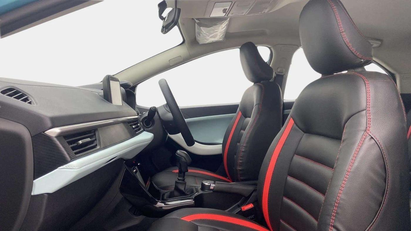 2024 Tata NEXON CREATIVE 1.2 PETROL, Petrol, Manual, 1,354 km, Right Side Front Door Cabin