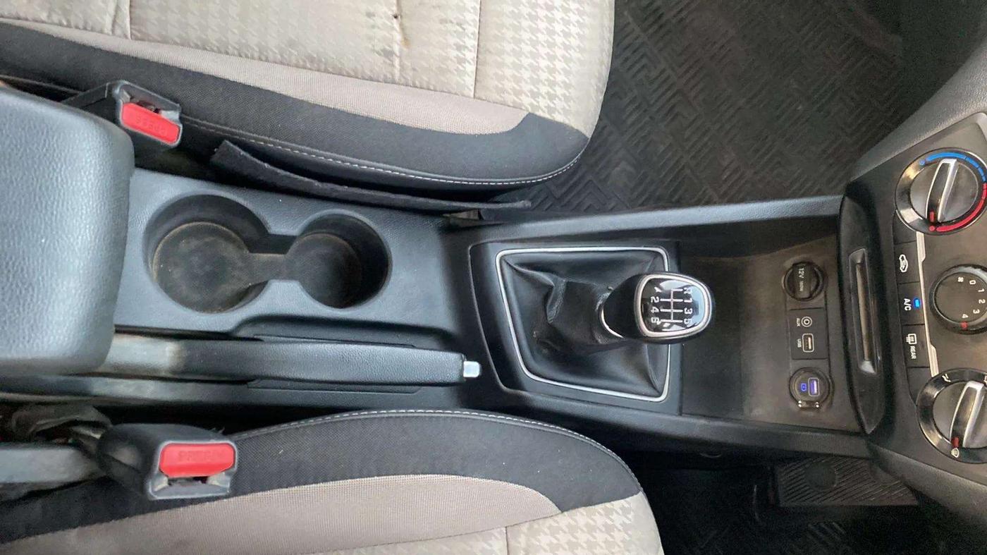 2019 Hyundai Elite i20 SPORTZ PLUS 1.4 CRDI, Diesel, Manual, 91,106 km, Gear Lever
