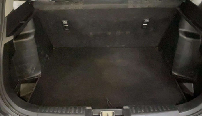 2021 Maruti Vitara Brezza VXI, Petrol, Manual, 48,823 km, Dicky (Boot door) - Parcel tray missing