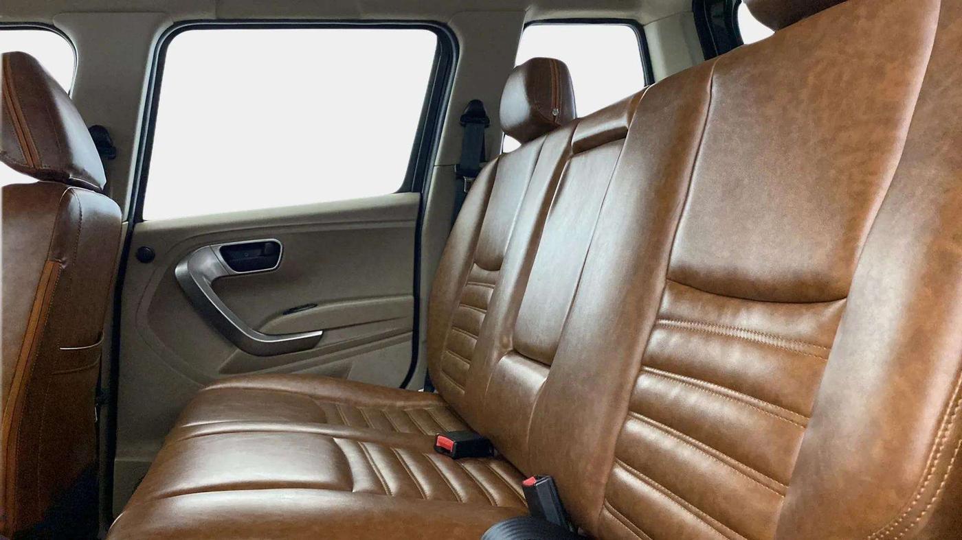 2022 Mahindra BOLERO NEO N 10 (O), Diesel, Manual, 27,297 km, Right Side Rear Door Cabin