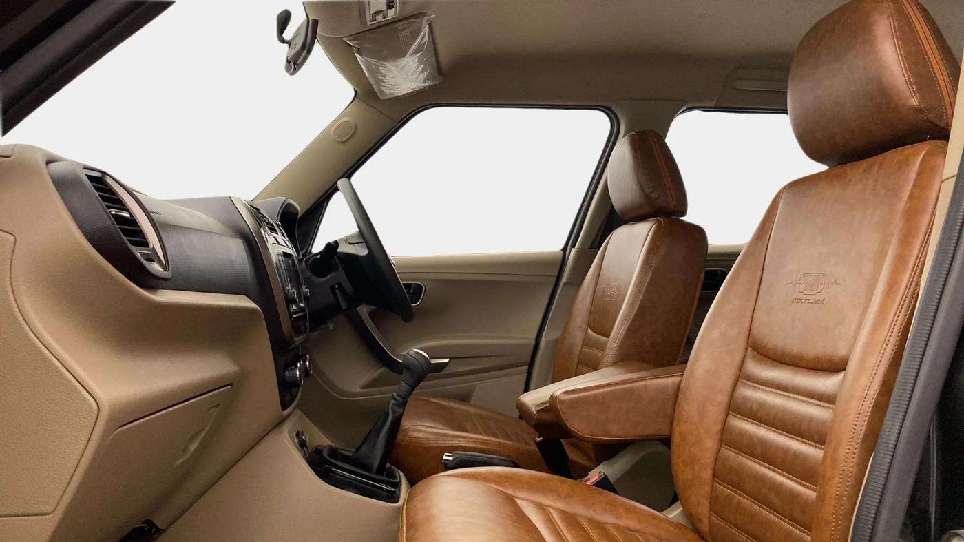2022 Mahindra BOLERO NEO N 10 (O), Diesel, Manual, 27,297 km, Right Side Front Door Cabin