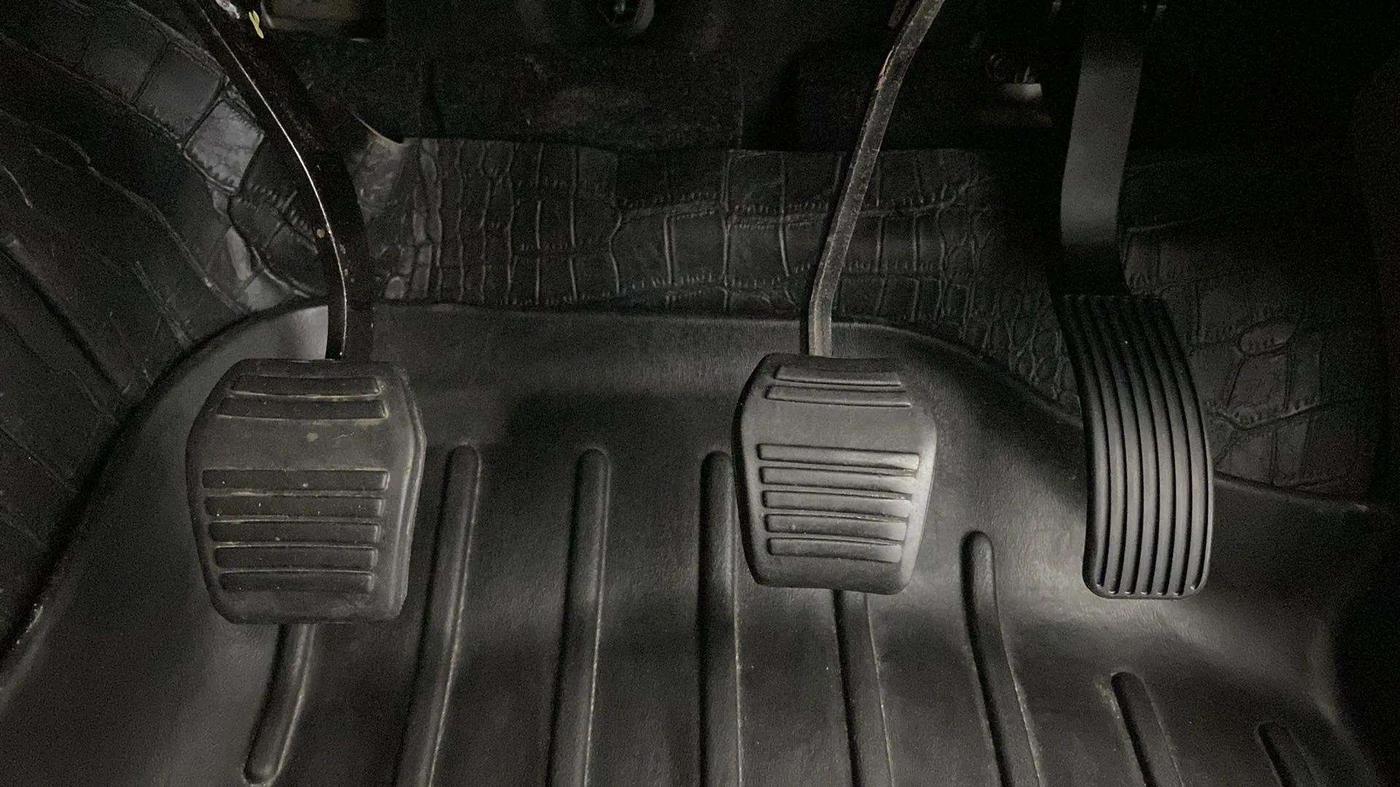 2022 Mahindra BOLERO NEO N 10 (O), Diesel, Manual, 27,297 km, Pedals