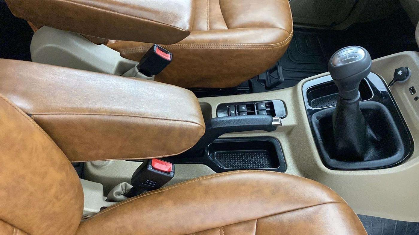 2022 Mahindra BOLERO NEO N 10 (O), Diesel, Manual, 27,297 km, Gear Lever