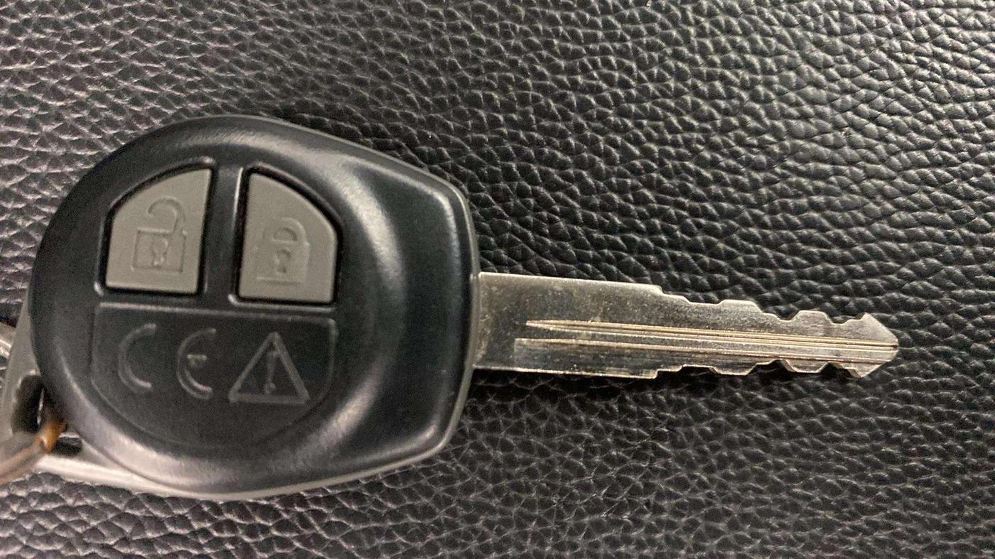 2019 Maruti Swift VXI AMT, Petrol, Automatic, 47,108 km, Key Close Up