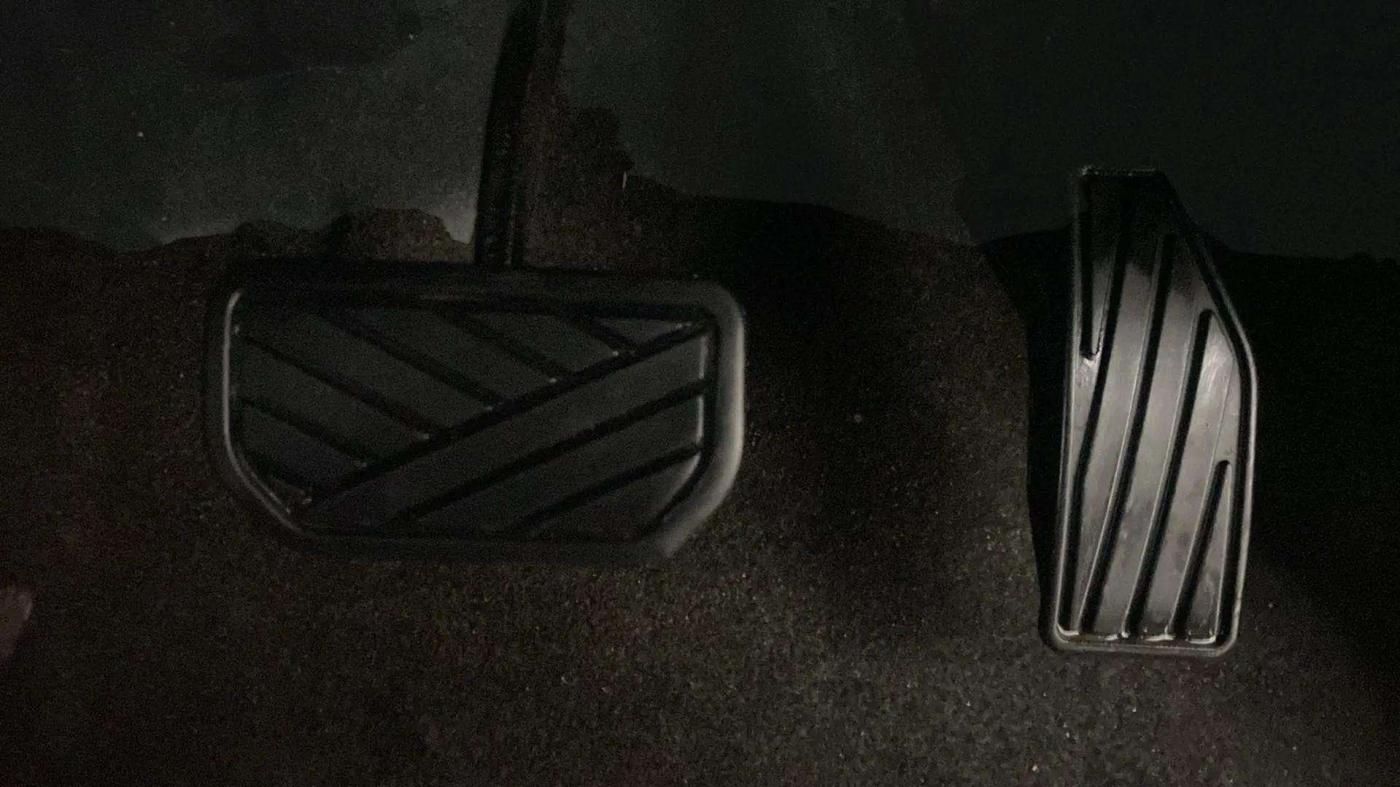 2019 Maruti Swift VXI AMT, Petrol, Automatic, 47,108 km, Pedals