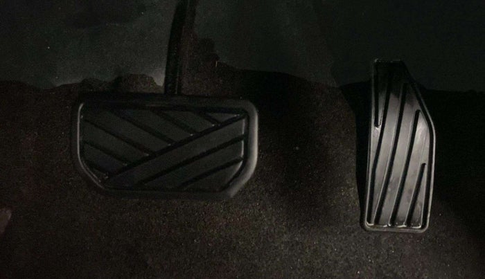 2019 Maruti Swift VXI AMT, Petrol, Automatic, 47,108 km, Pedals