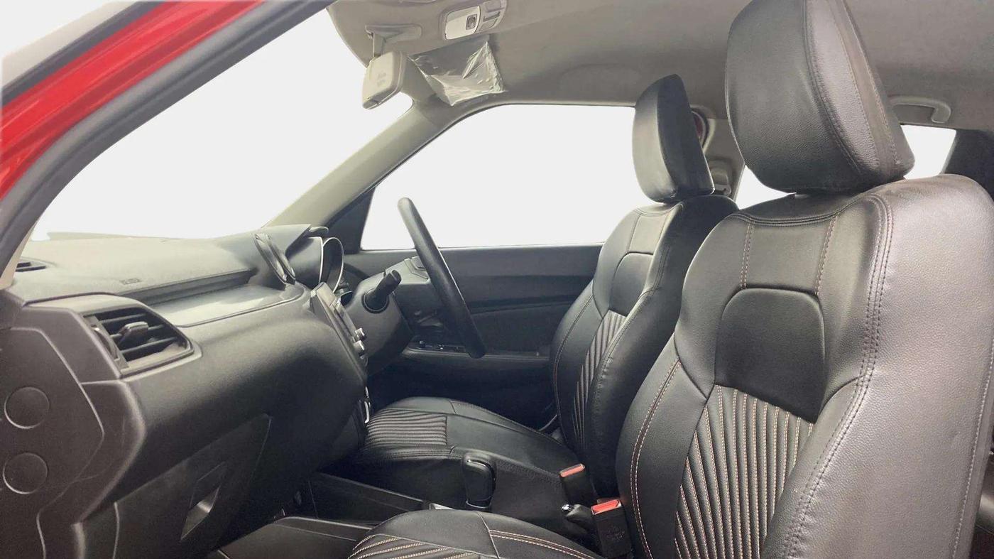 2019 Maruti Swift VXI AMT, Petrol, Automatic, 47,108 km, Right Side Front Door Cabin