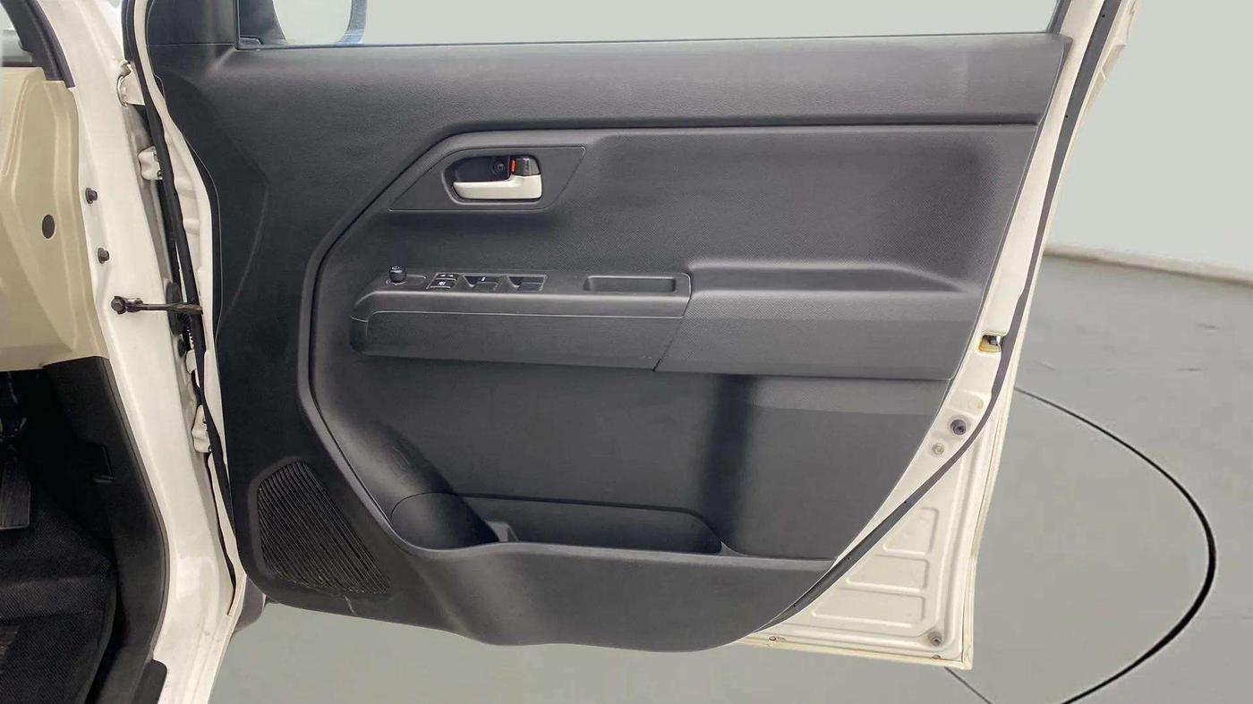 2019 Maruti New Wagon-R VXI 1.0, Petrol, Manual, 27,808 km, Driver Side Door Panels Control