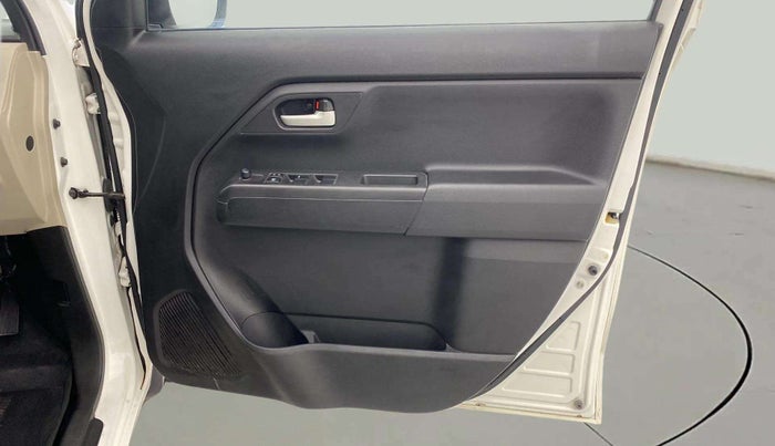 2019 Maruti New Wagon-R VXI 1.0, Petrol, Manual, 27,808 km, Driver Side Door Panels Control