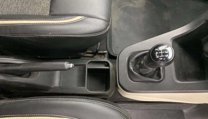 2019 Maruti New Wagon-R VXI 1.0, Petrol, Manual, 27,808 km, Gear Lever
