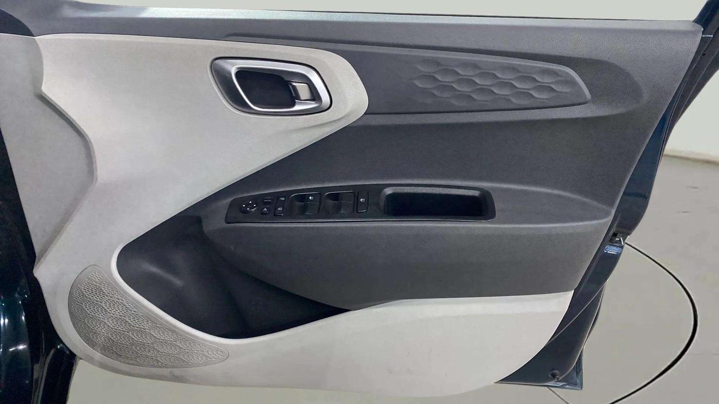 2020 Hyundai GRAND I10 NIOS SPORTZ AMT 1.2 KAPPA VTVT, Petrol, Automatic, 35,129 km, Driver Side Door Panels Control