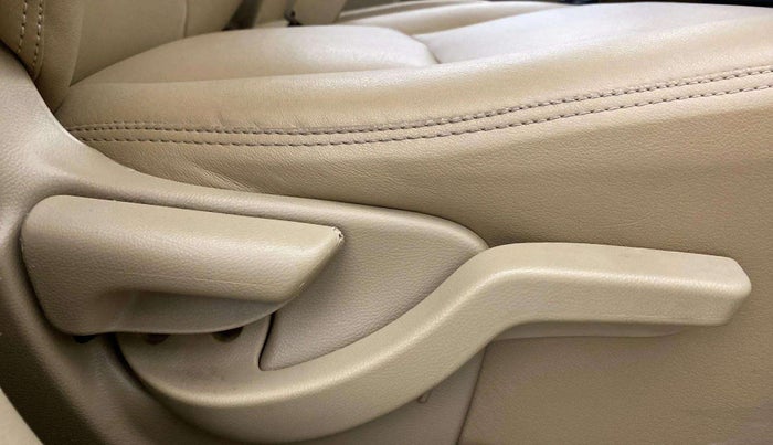 2017 Honda Amaze 1.2L I-VTEC S, CNG, Manual, 77,275 km, Driver Side Adjustment Panel