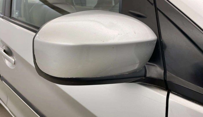 2017 Honda Amaze 1.2L I-VTEC S, CNG, Manual, 77,275 km, Right rear-view mirror - Mirror movement not proper