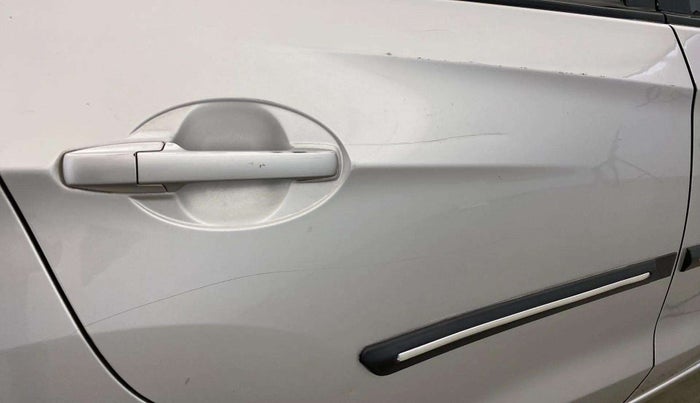 2017 Honda Amaze 1.2L I-VTEC S, CNG, Manual, 77,275 km, Right rear door - Slightly dented