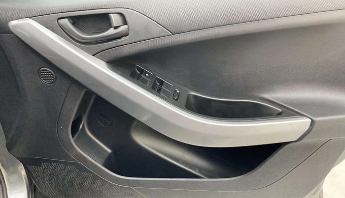 2022 Tata NEXON XMA PETROL, Petrol, Automatic, 32,050 km, Driver Side Door Panels Control