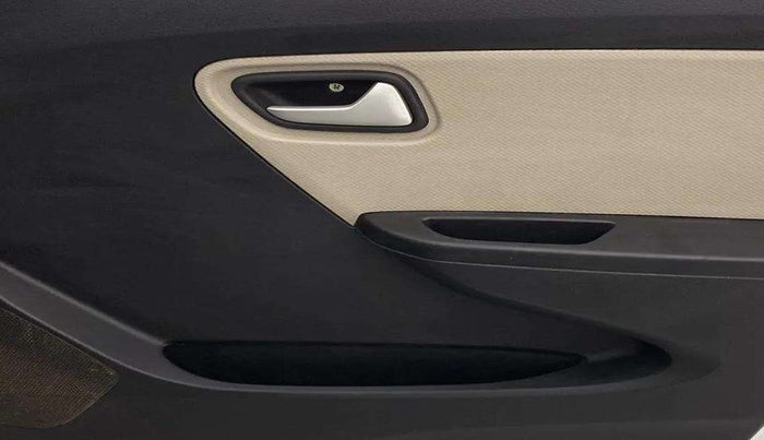 2020 Maruti Alto LXI, Petrol, Manual, 41,482 km, Driver Side Door Panels Control