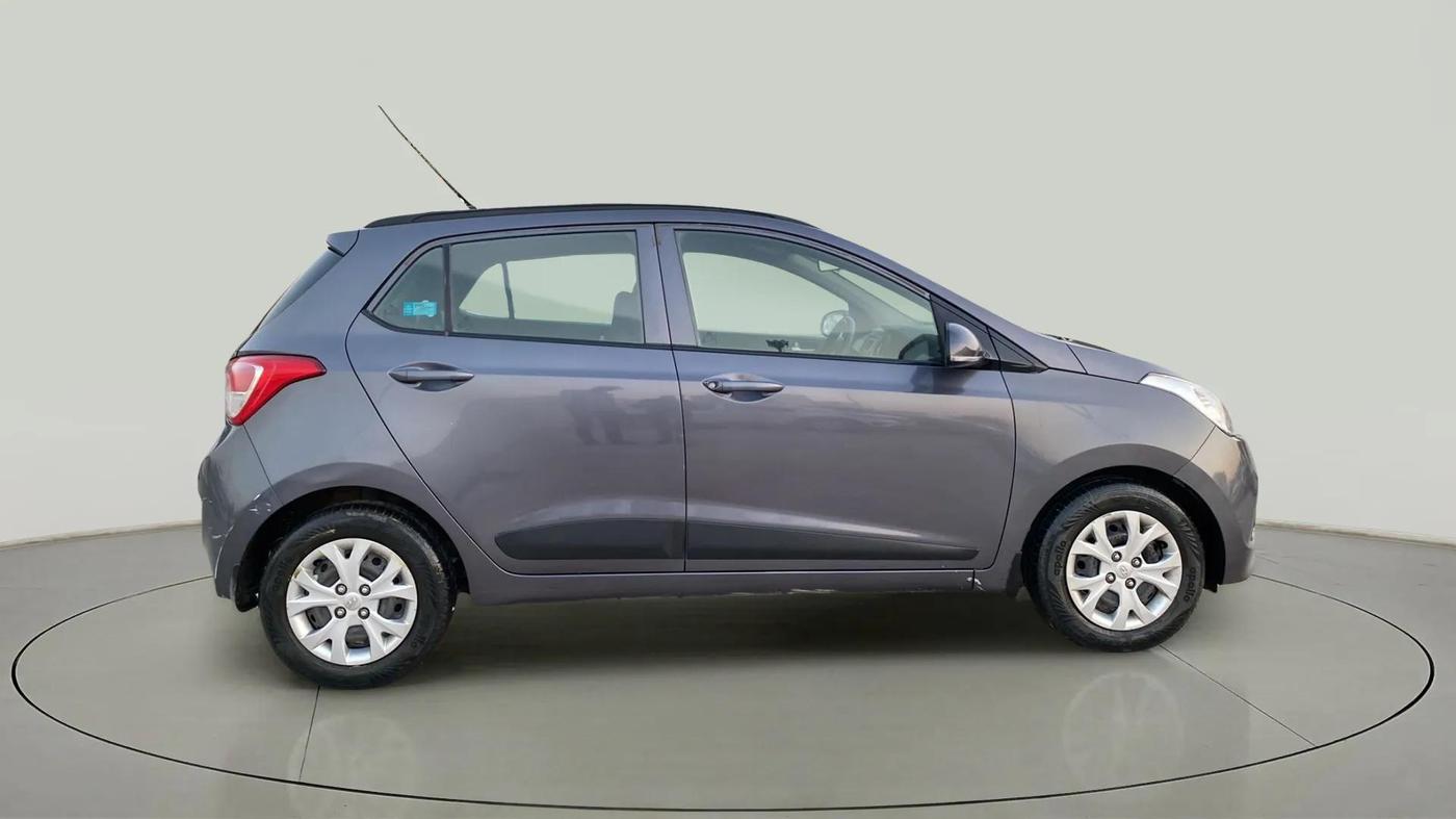 2015 Hyundai Grand i10 SPORTZ 1.2 KAPPA VTVT, Petrol, Manual, 82,860 km, Right Side