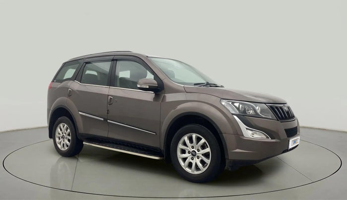 2017 Mahindra XUV500 W10, Diesel, Manual, 69,568 km, Right Front Diagonal