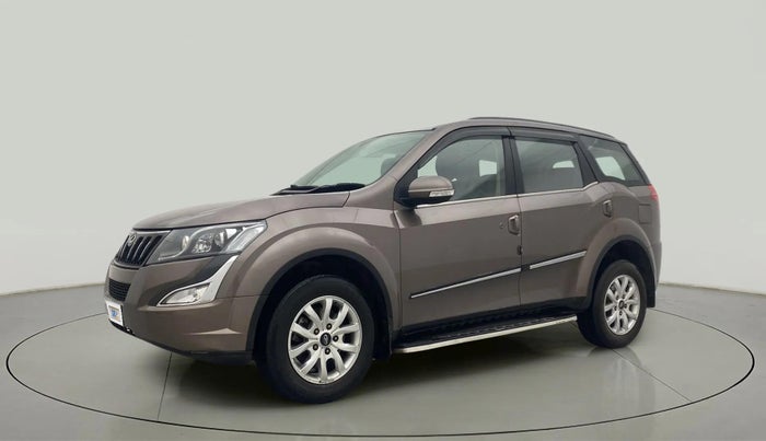 2017 Mahindra XUV500 W10, Diesel, Manual, 69,568 km, Left Front Diagonal