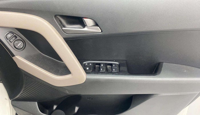 2017 Hyundai Creta SX PLUS 1.6 PETROL, Petrol, Manual, 34,675 km, Driver Side Door Panels Control