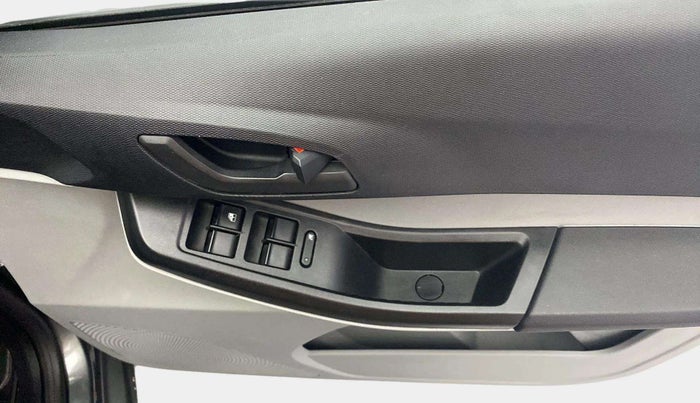 2022 Tata Tiago XTA PETROL, Petrol, Automatic, 29,989 km, Driver Side Door Panels Control