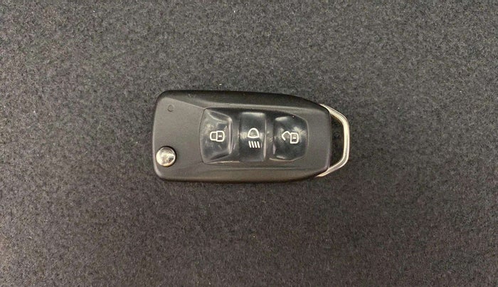 2022 Tata Tiago XTA PETROL, Petrol, Automatic, 29,989 km, Key Close Up