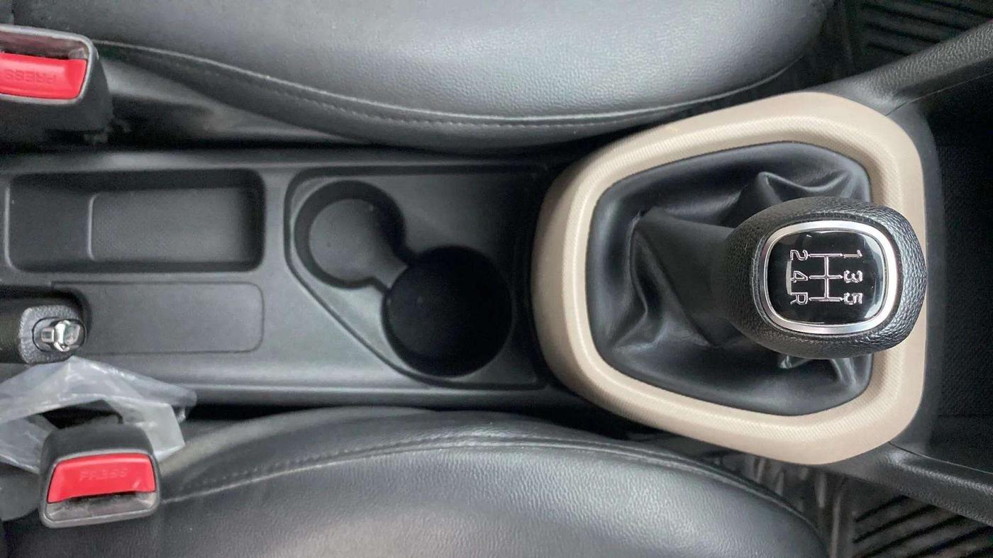 2019 Hyundai Grand i10 SPORTZ 1.2 KAPPA VTVT, Petrol, Manual, 12,605 km, Gear Lever