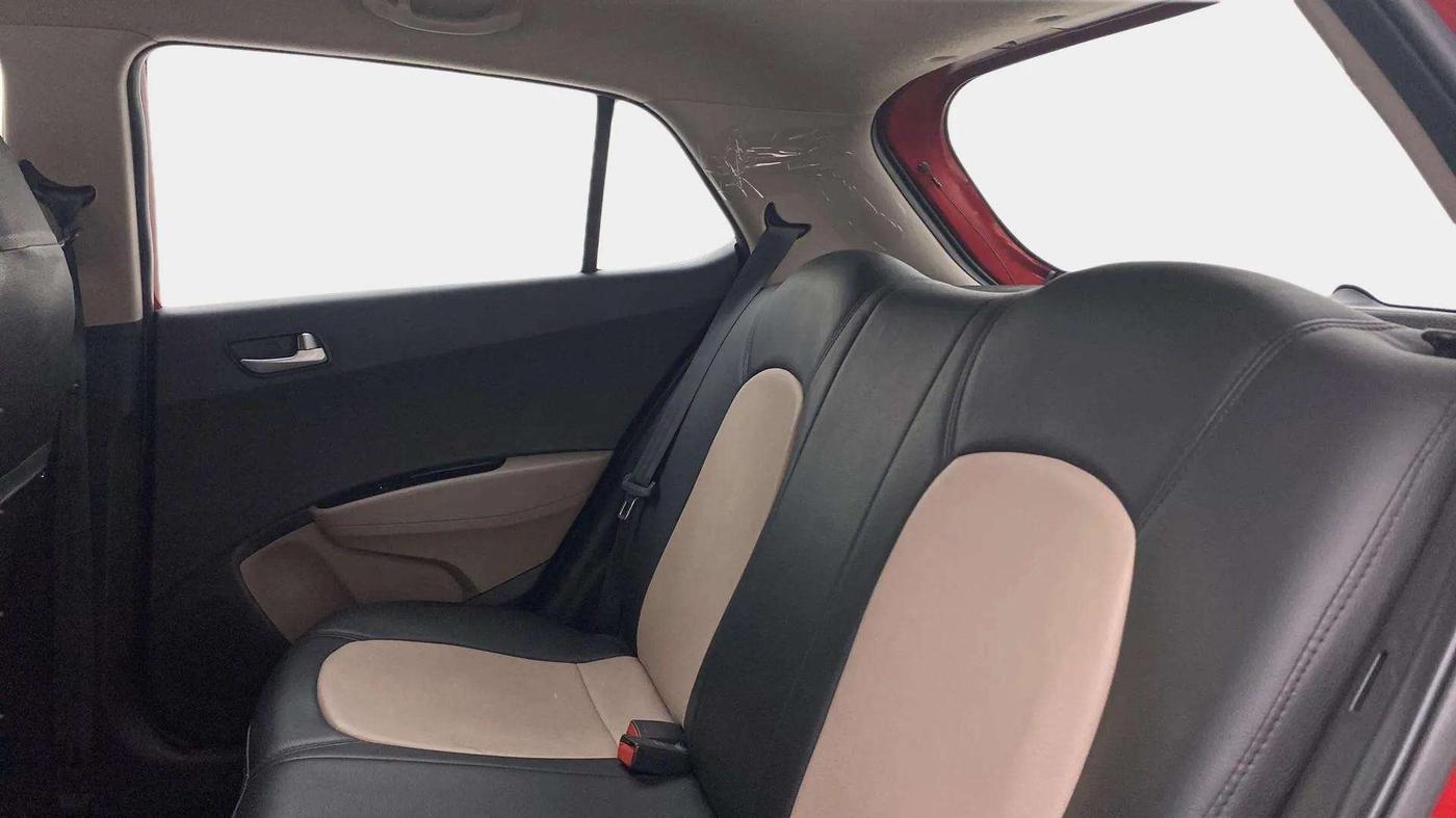 2019 Hyundai Grand i10 SPORTZ 1.2 KAPPA VTVT, Petrol, Manual, 12,605 km, Right Side Rear Door Cabin