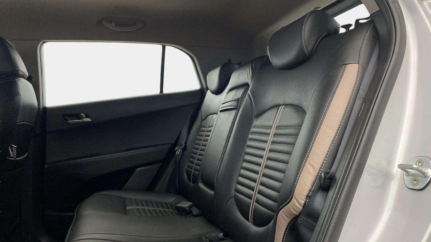 2015 Hyundai Creta SX PLUS 1.6 PETROL, Petrol, Manual, 80,265 km, Right Side Rear Door Cabin