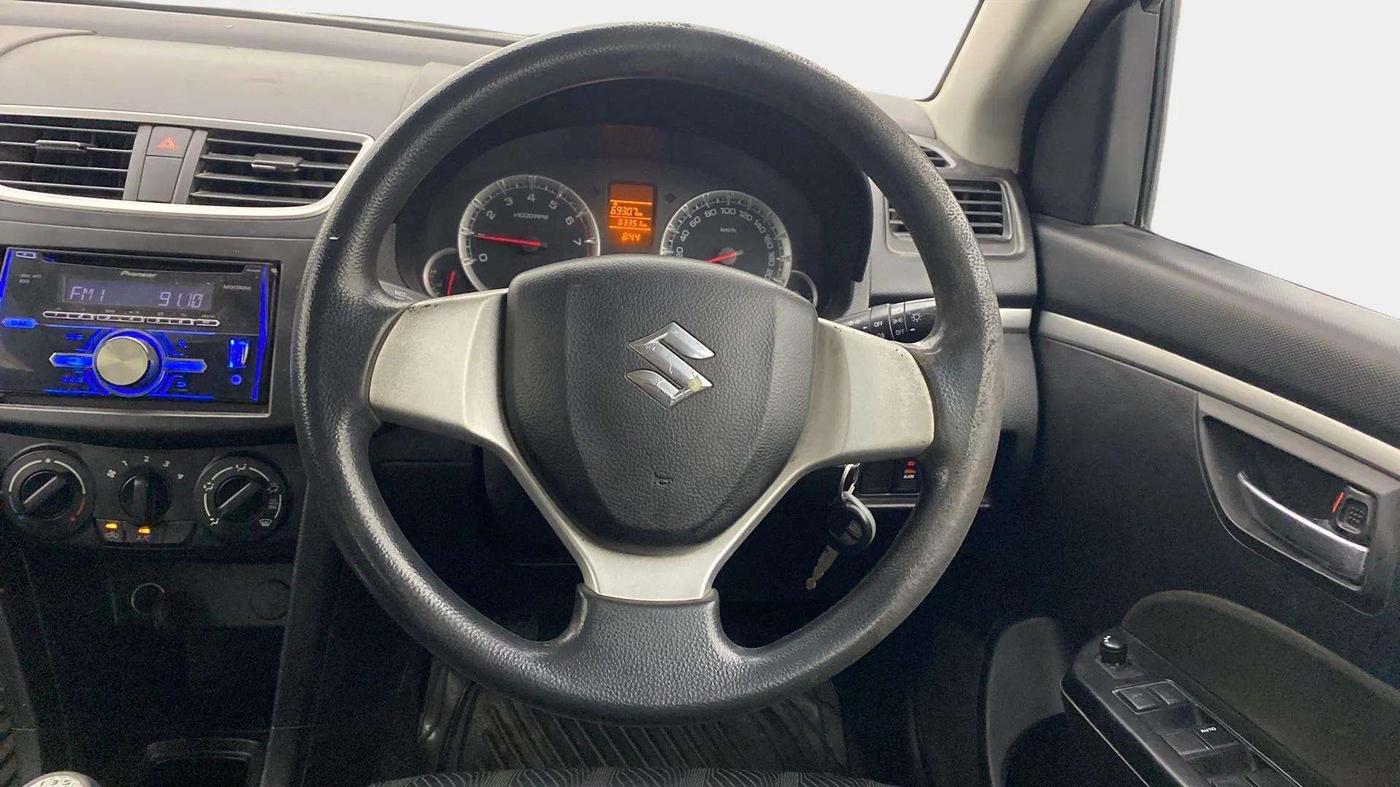 2013 Maruti Swift VXI, Petrol, Manual, 63,528 km, Steering Wheel Close Up