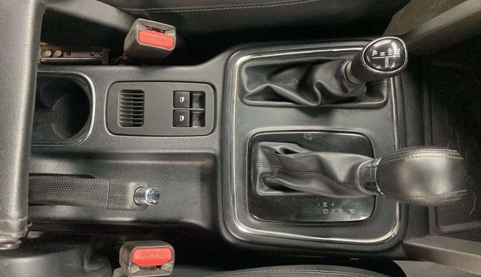 2021 Mahindra Thar LX D 4WD AT CONVERTIBLE, Diesel, Automatic, 25,689 km, Gear Lever