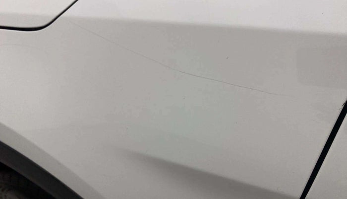 2017 Hyundai Creta E PLUS 1.6 PETROL, Petrol, Manual, 60,423 km, Left fender - Size <= 2 inch