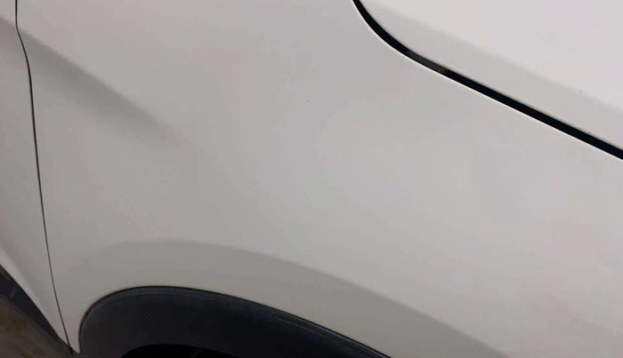 2017 Hyundai Creta E PLUS 1.6 PETROL, Petrol, Manual, 60,423 km, Right fender - Size <= 2 inch