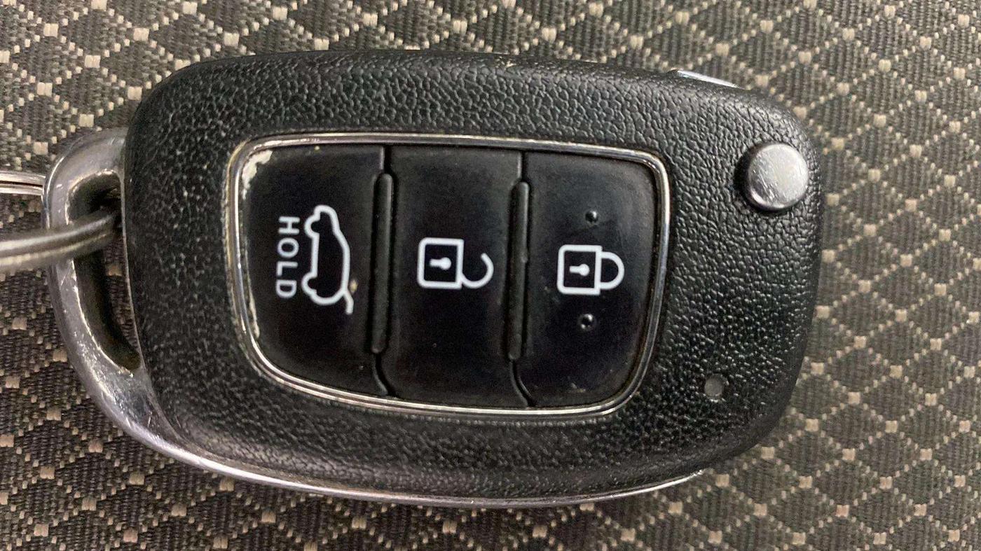 2017 Hyundai Creta E PLUS 1.6 PETROL, Petrol, Manual, 60,423 km, Key Close Up