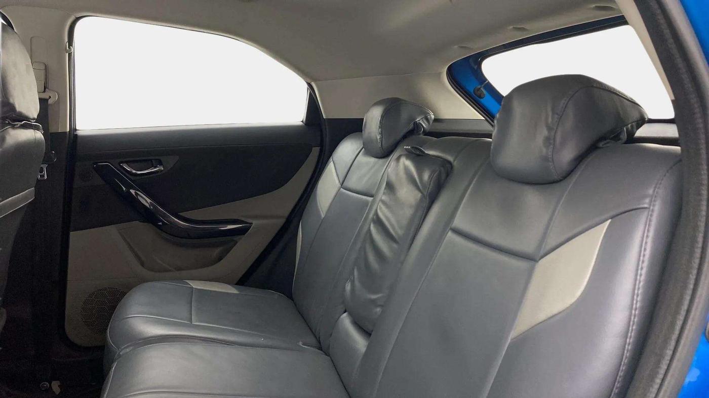 2019 Tata NEXON XZA PLUS DIESEL DUAL TONE, Diesel, Automatic, 75,513 km, Right Side Rear Door Cabin