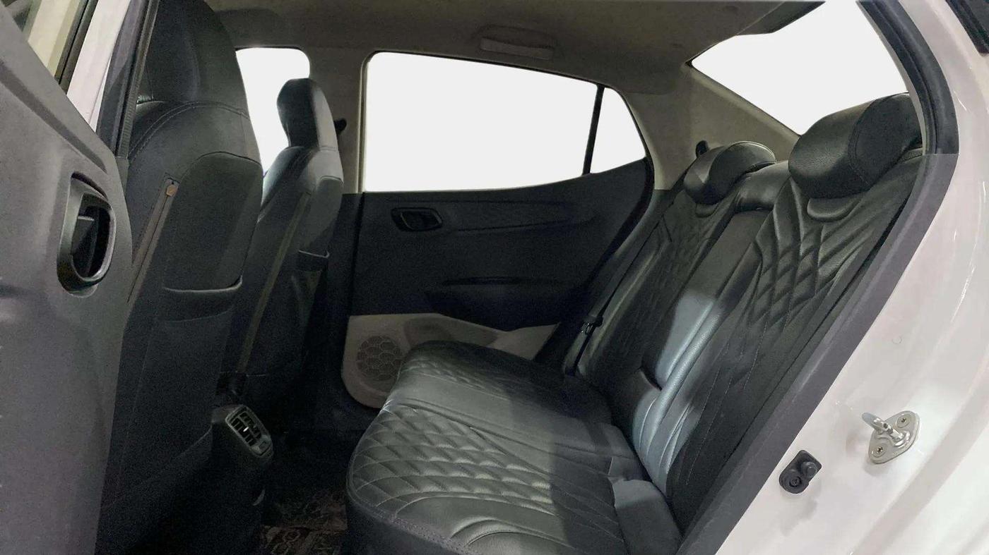 2021 Hyundai AURA S 1.2, CNG, Manual, 41,928 km, Right Side Rear Door Cabin