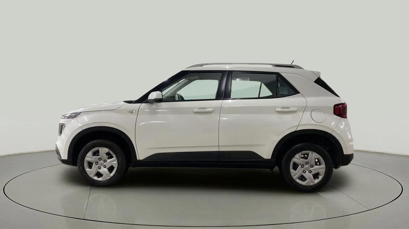 2019 Hyundai VENUE S 1.2, Petrol, Manual, 47,353 km, Left Side