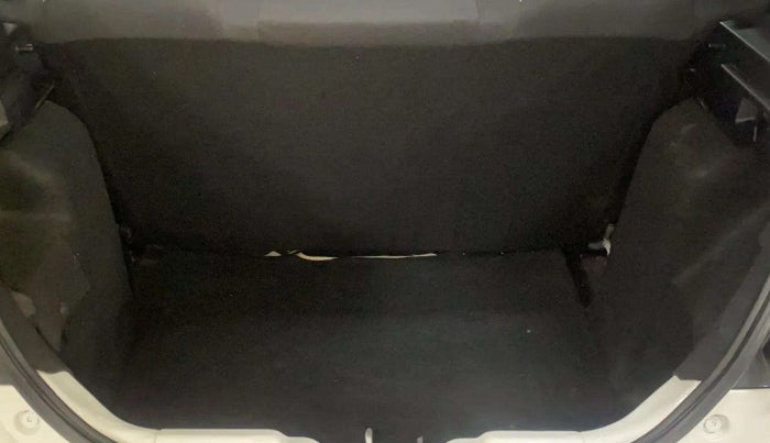 2023 Tata Tiago XE PETROL, Petrol, Manual, 8,121 km, Dicky (Boot door) - Parcel tray missing