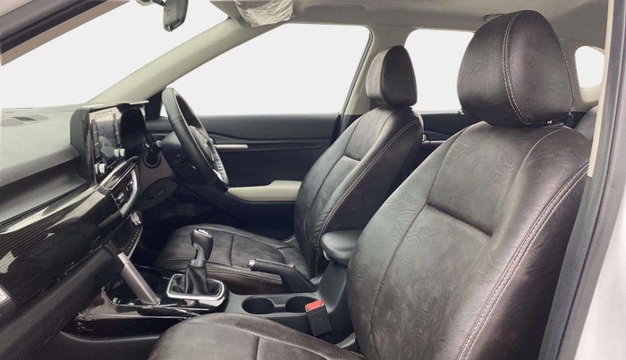 2022 KIA SELTOS HTK PLUS 1.5 IMT, Petrol, Manual, 22,049 km, Right Side Front Door Cabin
