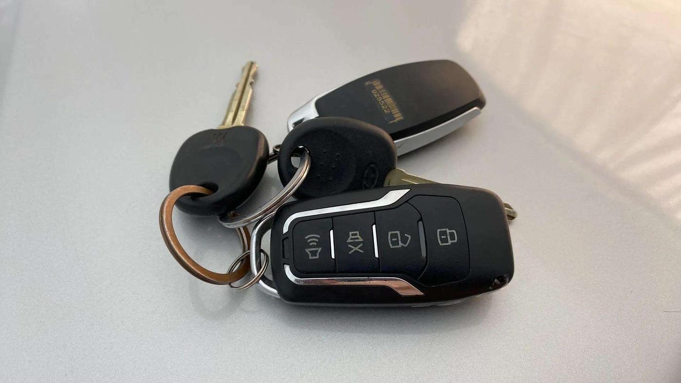 2015 Hyundai Xcent BASE 1.2, Petrol, Manual, 34,232 km, Key Close Up