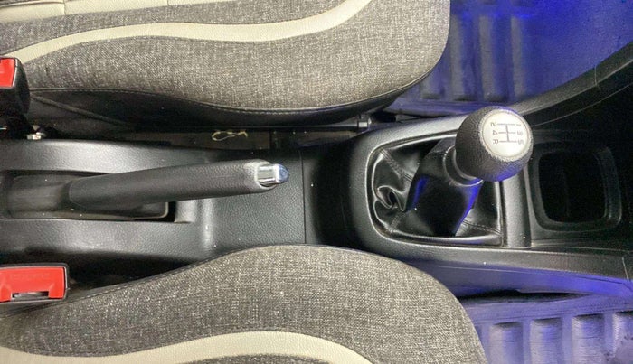 2017 Maruti Swift VXI, Petrol, Manual, 22,312 km, Gear Lever