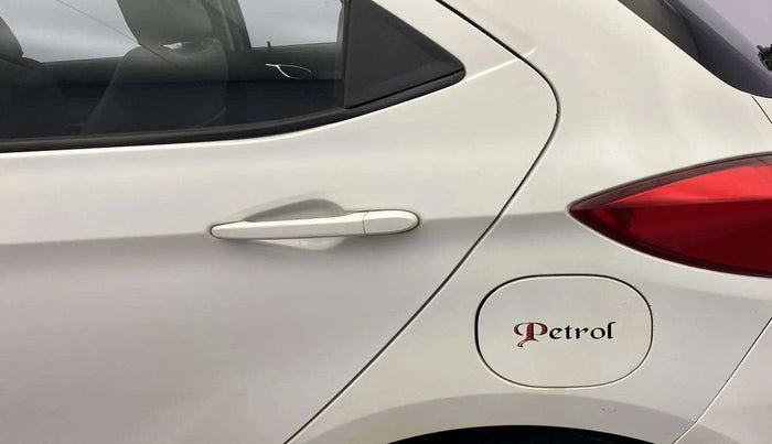 2018 Tata Tiago XZ PETROL, Petrol, Manual, 95,003 km, Left quarter panel - Slightly dented