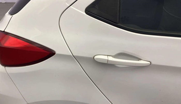 2018 Tata Tiago XZ PETROL, Petrol, Manual, 95,003 km, Right quarter panel - Minor scratches