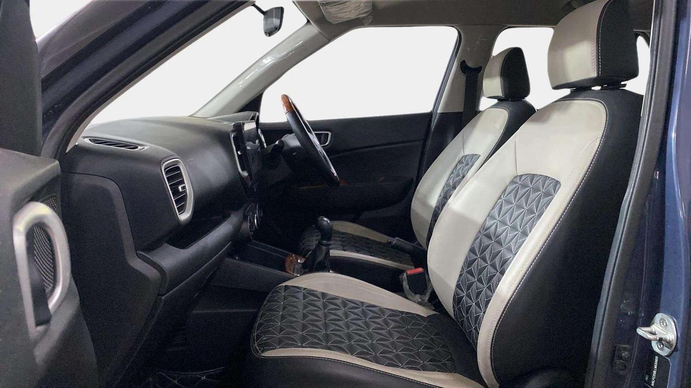 2020 Hyundai VENUE S 1.2, Petrol, Manual, 15,874 km, Right Side Front Door Cabin
