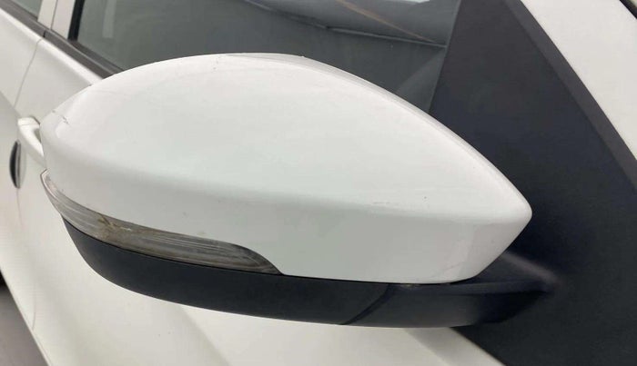 2020 Tata Tiago XT PETROL, Petrol, Manual, 19,553 km, Right rear-view mirror - Indicator light has minor damage