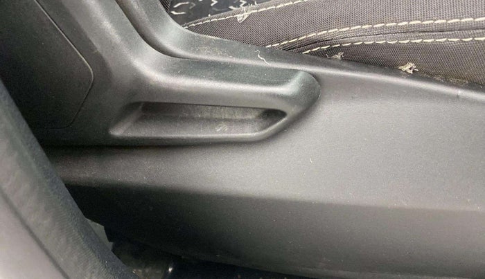 2020 Tata Tiago XT PETROL, Petrol, Manual, 19,553 km, Driver Side Adjustment Panel