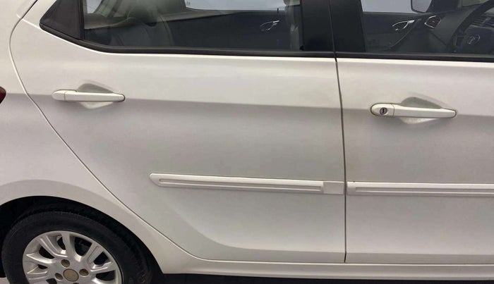 2017 Tata Tiago XZ PETROL, Petrol, Manual, 41,691 km, Rear left door - Slightly dented