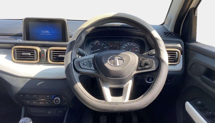 2022 Tata PUNCH ACCOMPLISHED MT, Petrol, Manual, 37,657 km, Steering Wheel Close Up