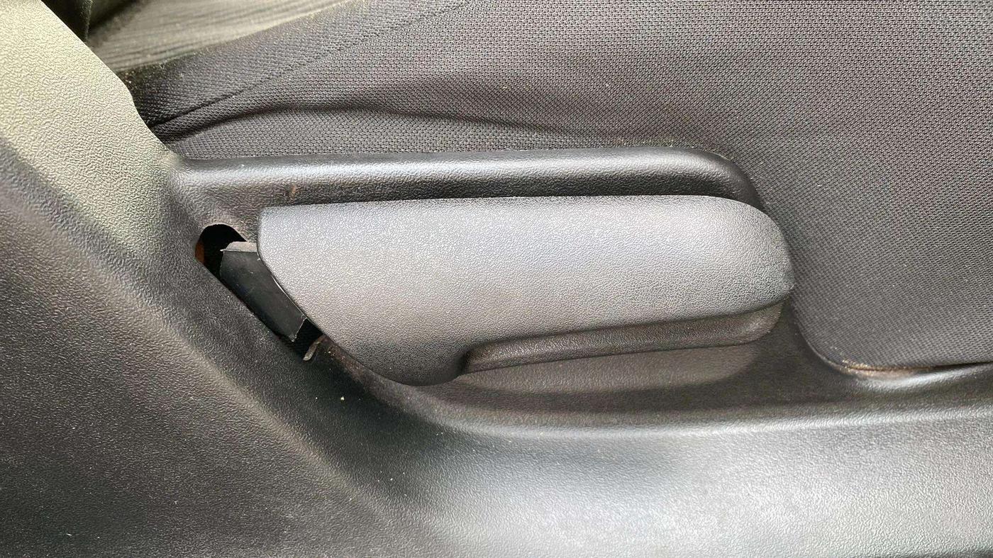 2015 Maruti Swift VXI, Petrol, Manual, 29,226 km, Driver Side Adjustment Panel