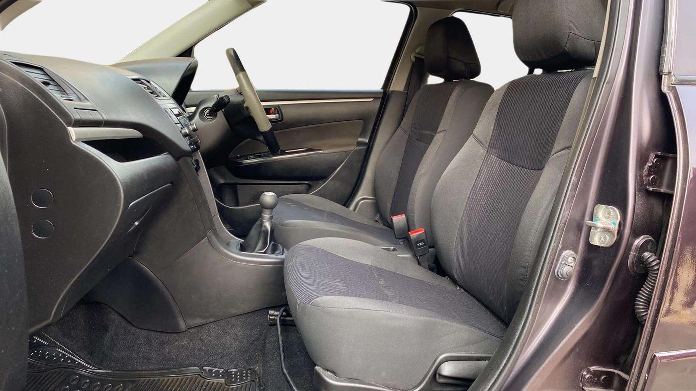 2015 Maruti Swift VXI, Petrol, Manual, 29,226 km, Right Side Front Door Cabin